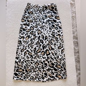 Silky cheetah print skirt